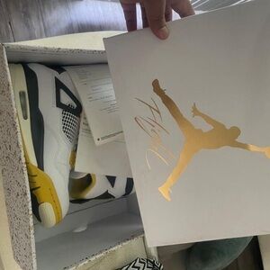 Jordan 4s retros